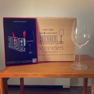 Vintage Riedel wine glasses 6 piece set.